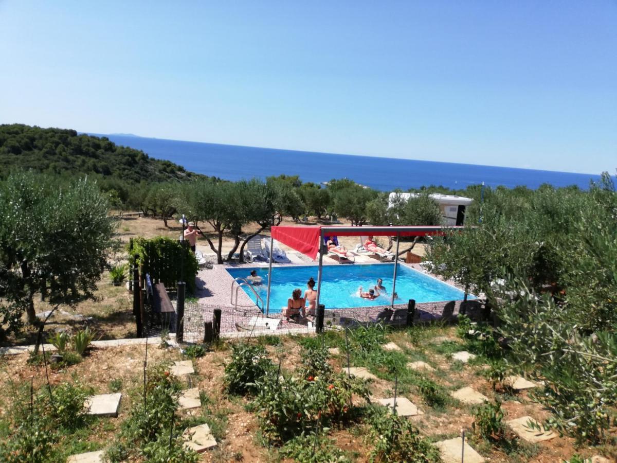 Mobile home Kopito Hvar Town Esterno foto